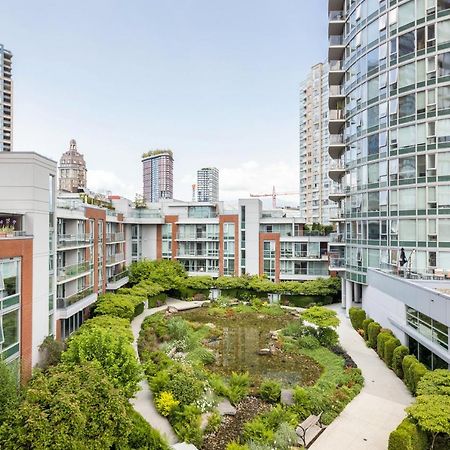 Gardenview Modern Condo With Parking, Gym, Pool, Ac แวนคูเวอร์ ภายนอก รูปภาพ